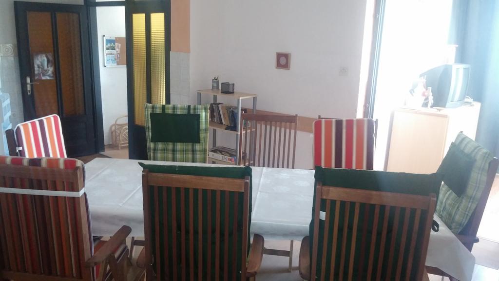 Apartment Busljeta 스타리그라드 파클레니차 외부 사진