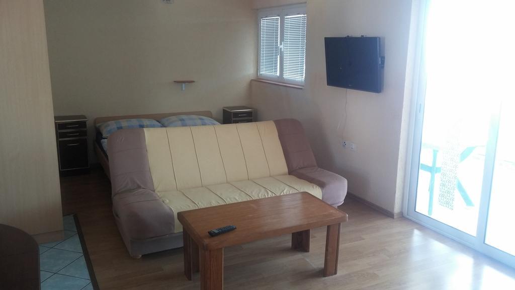 Apartment Busljeta 스타리그라드 파클레니차 외부 사진