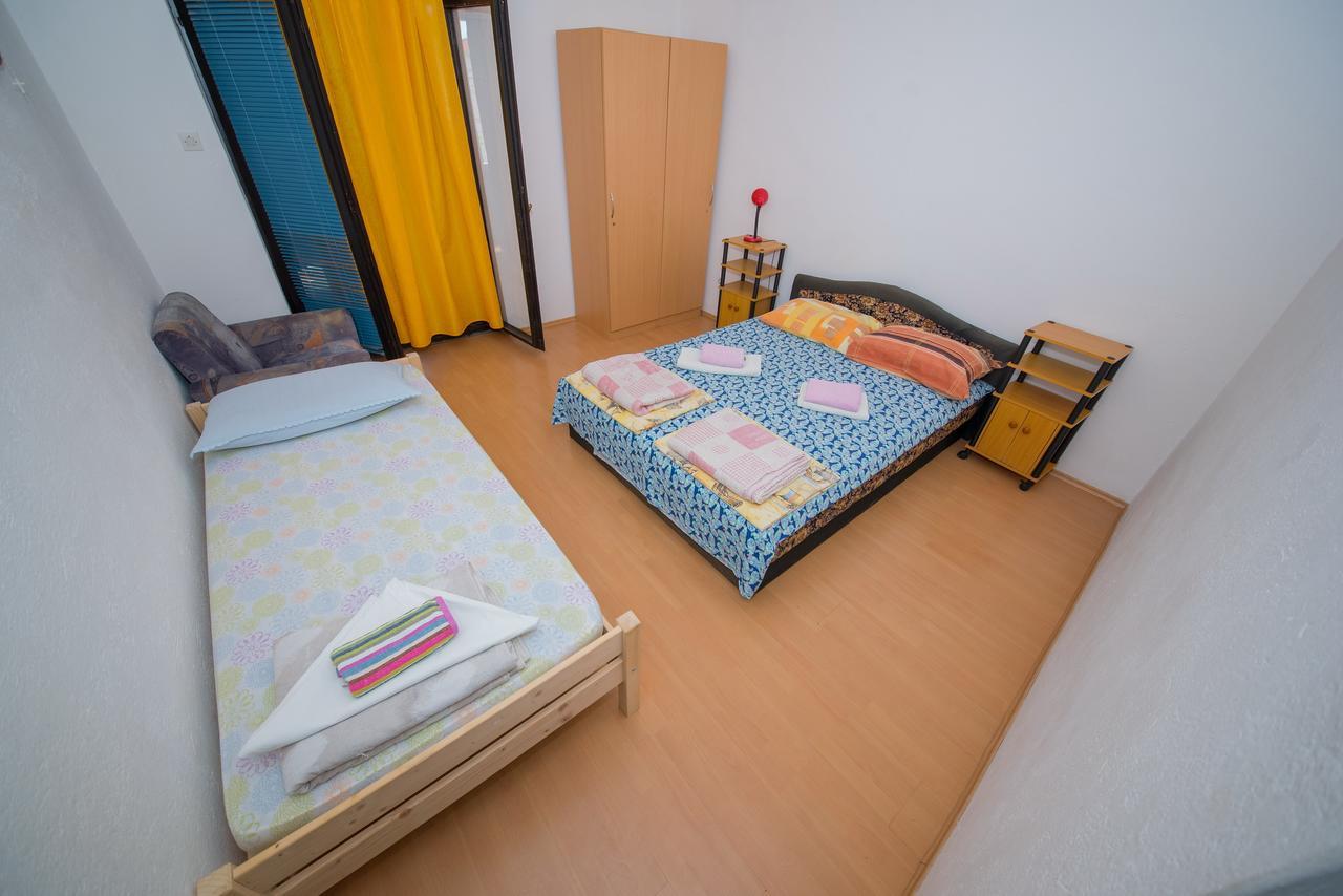 Apartment Busljeta 스타리그라드 파클레니차 외부 사진