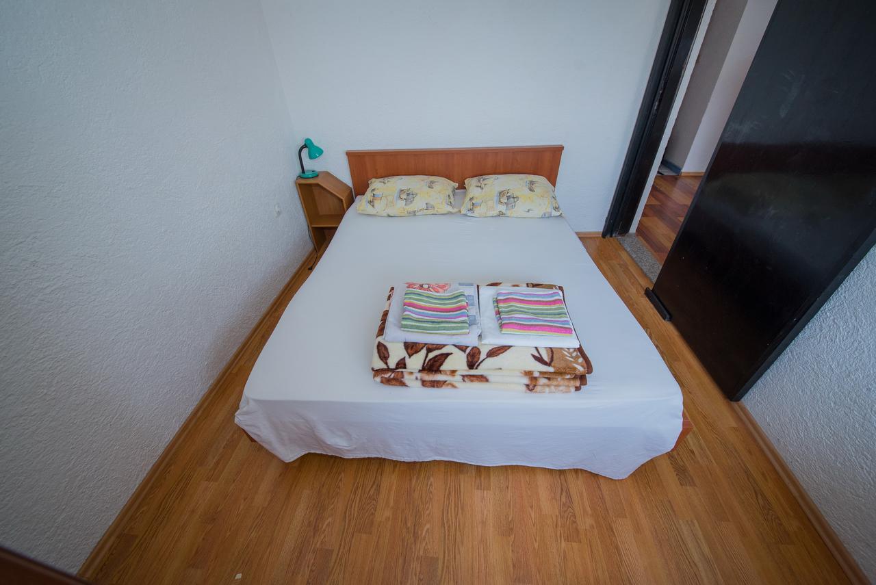 Apartment Busljeta 스타리그라드 파클레니차 외부 사진