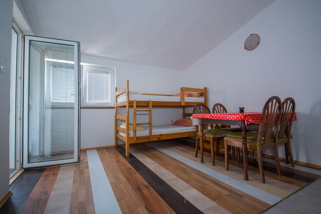 Apartment Busljeta 스타리그라드 파클레니차 외부 사진