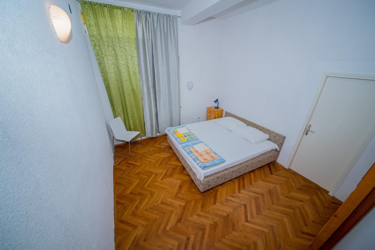 Apartment Busljeta 스타리그라드 파클레니차 외부 사진