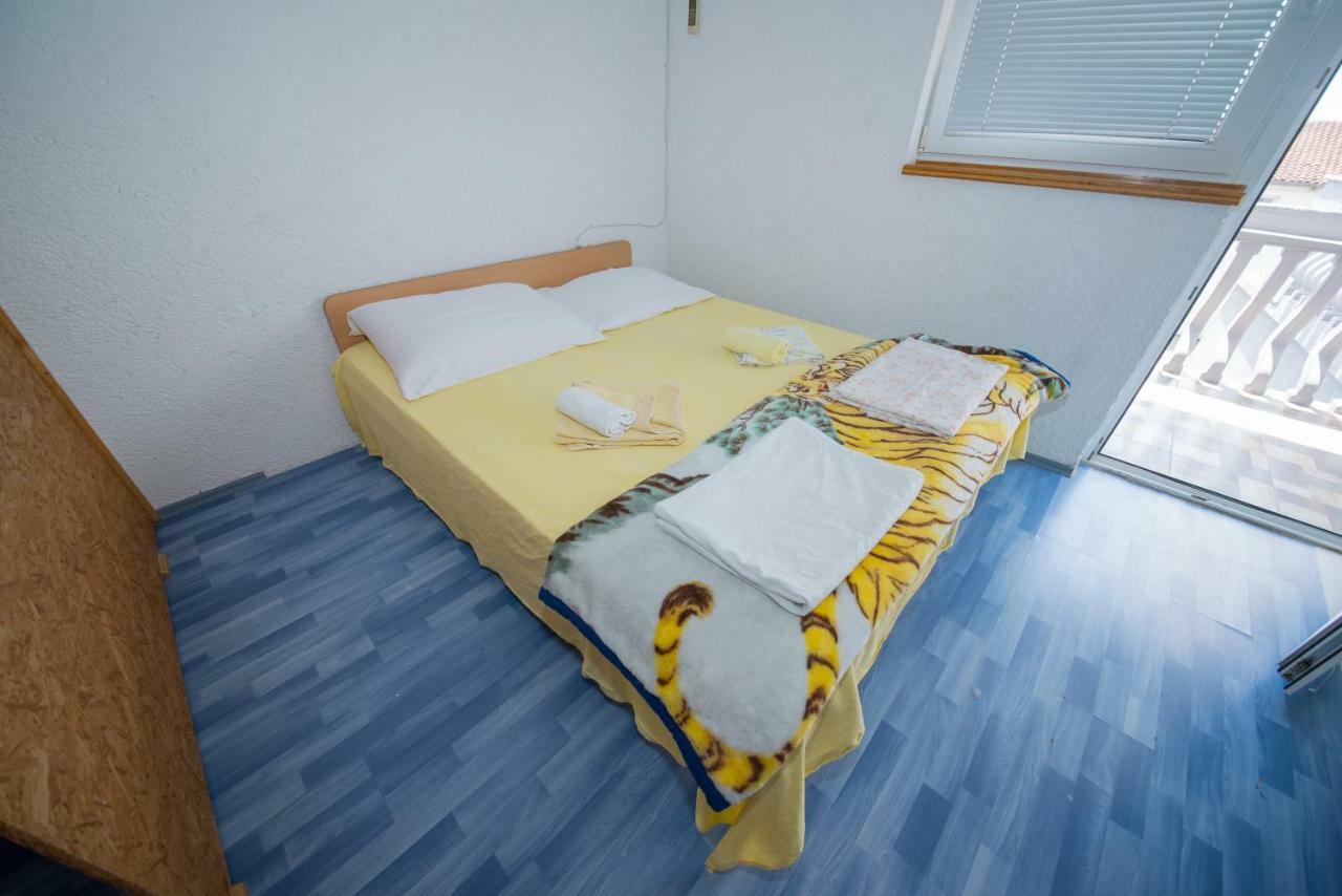 Apartment Busljeta 스타리그라드 파클레니차 외부 사진