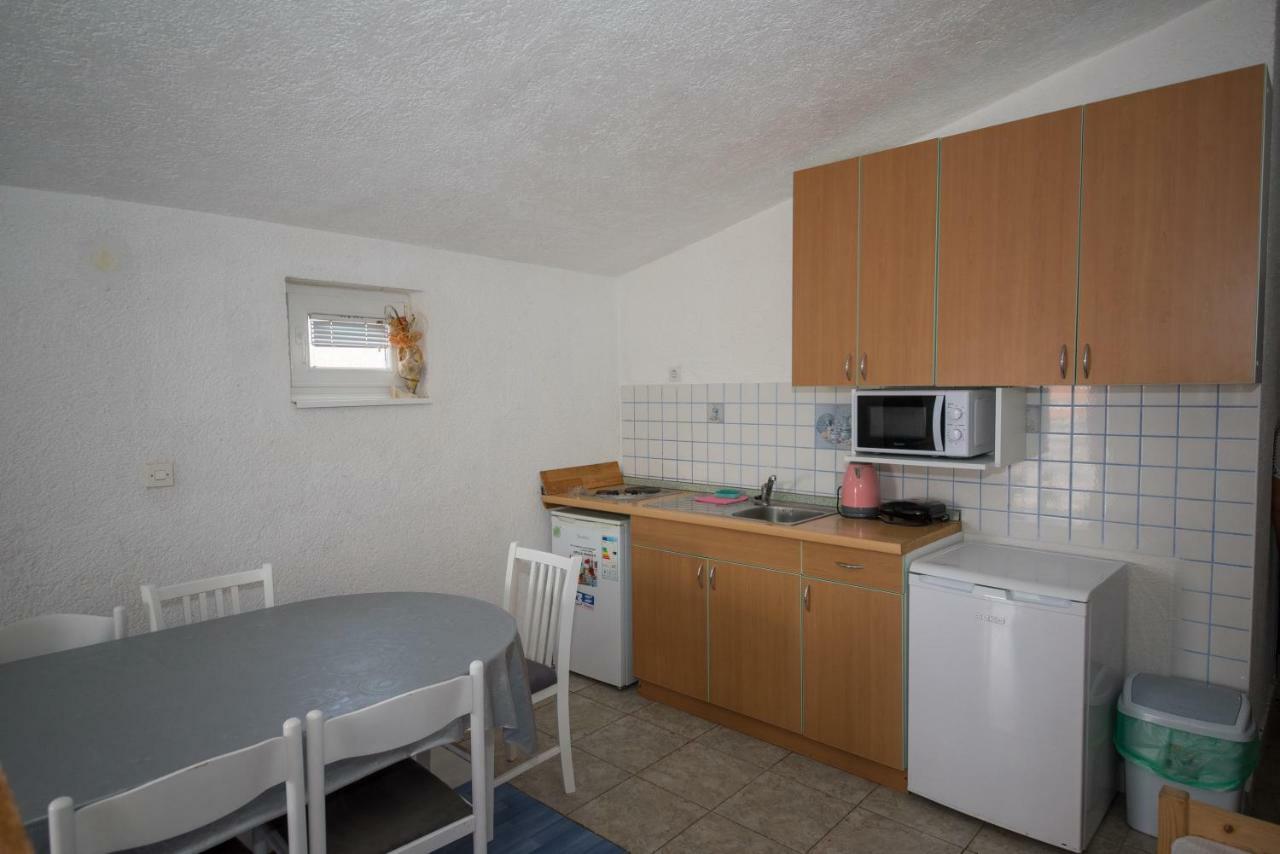 Apartment Busljeta 스타리그라드 파클레니차 외부 사진